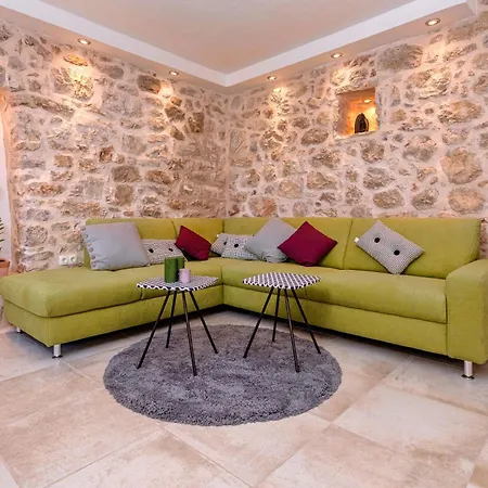 Kuce Hvar Villa *