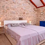 빌라 Kuce Hvar *