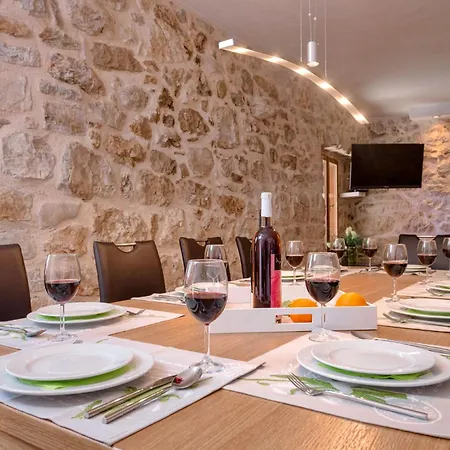 Kuce Hvar Villa