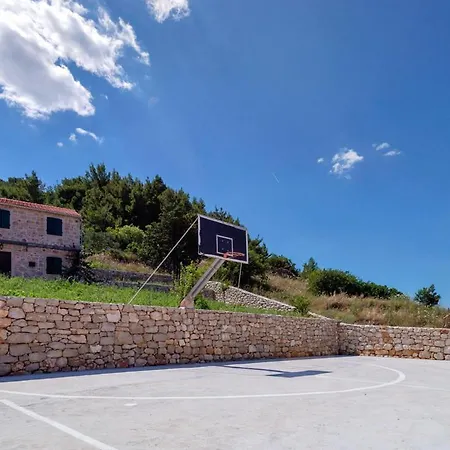 Kuce Hvar Villa *