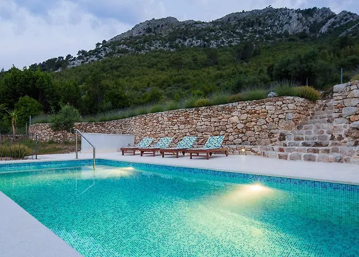 Kuce Hvar Villa