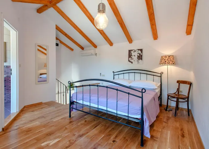 Kuce Hvar Villa