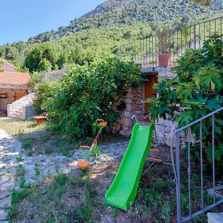 Vila Kuce Hvar *