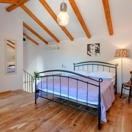 Kuce Hvar Vila